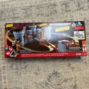 Hot Wheels Mario Kart Bowser's Castle Track Set